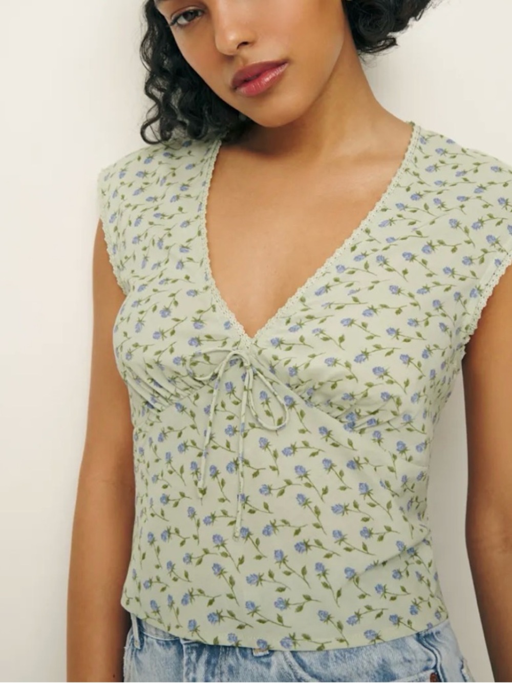 NWOT Reformation Cherry top in blue/green floral Cornelia print, size 6